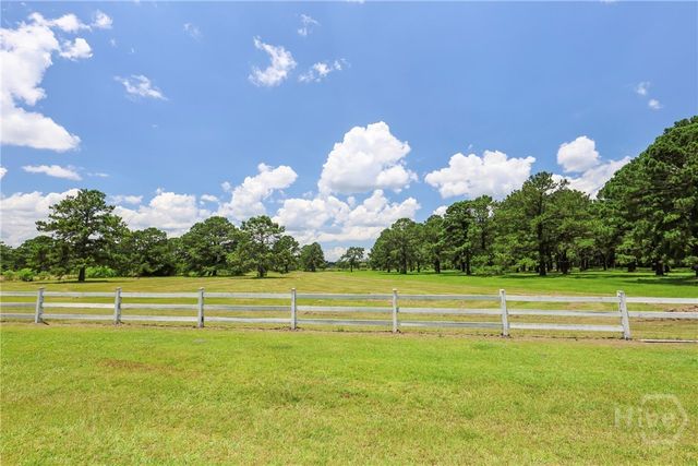 5747 Ogeechee Road, Savannah, GA 31405