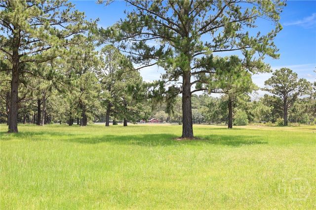 5747 Ogeechee Road, Savannah, GA 31405