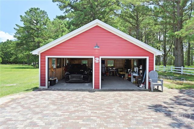 5747 Ogeechee Road, Savannah, GA 31405