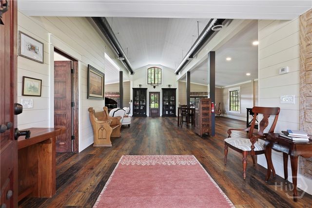 5747 Ogeechee Road, Savannah, GA 31405