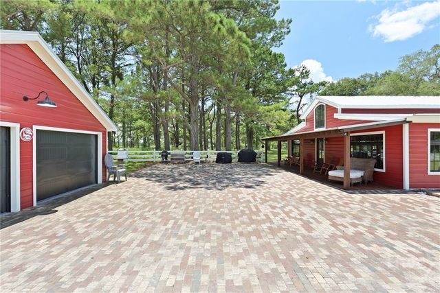 5747 Ogeechee Road, Savannah, GA 31405