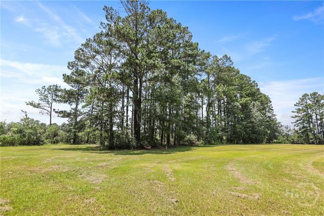 5747 Ogeechee Road, Savannah, GA 31405