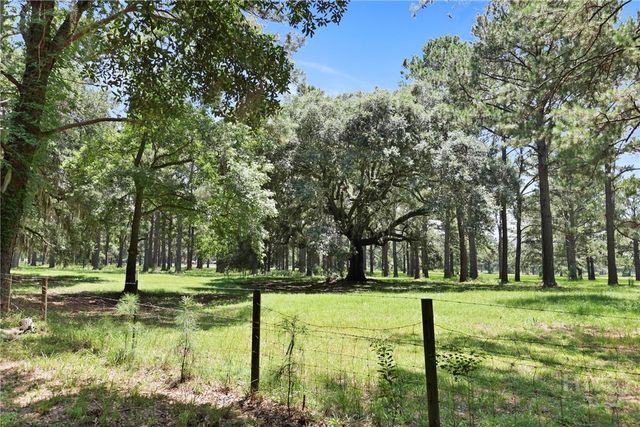 5747 Ogeechee Road, Savannah, GA 31405