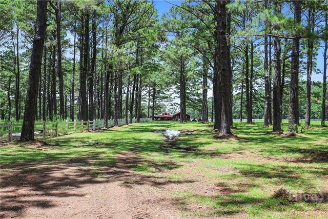 5747 Ogeechee Road, Savannah, GA 31405