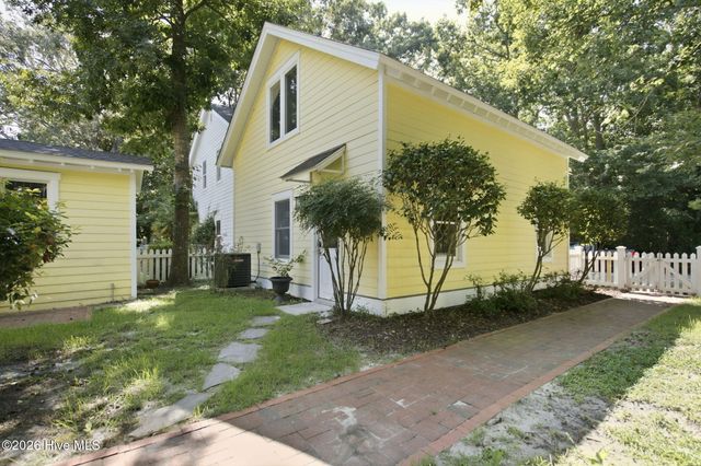 8015 Reunion Road, Wilmington, NC 28411