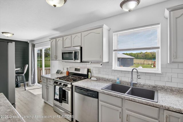 11286 Vfw Road, Eaton Rapids, MI 48827