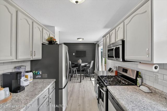 11286 Vfw Road, Eaton Rapids, MI 48827