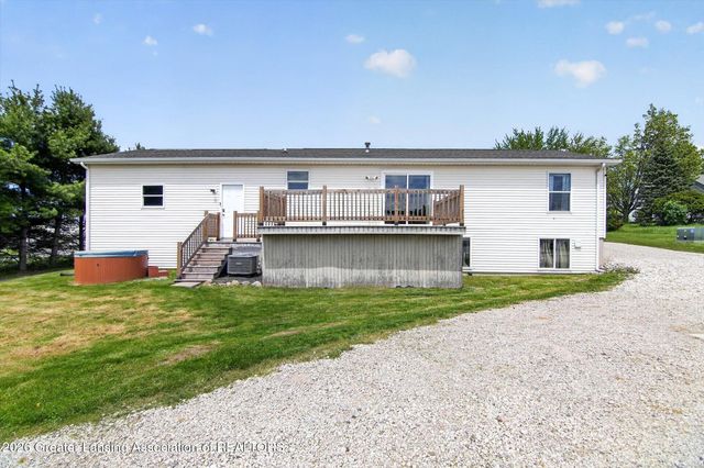 11286 Vfw Road, Eaton Rapids, MI 48827
