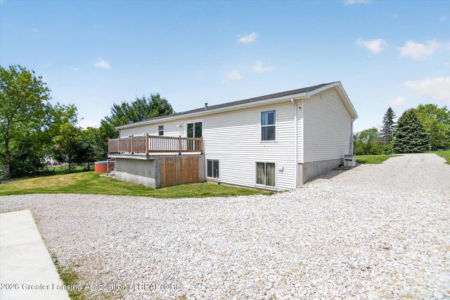 11286 Vfw Road, Eaton Rapids, MI 48827