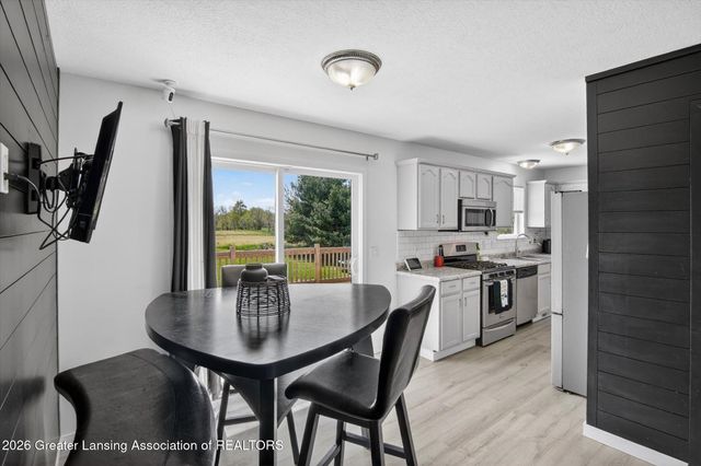 11286 Vfw Road, Eaton Rapids, MI 48827