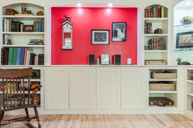 5525 N Williamston Road, Williamston, MI 48895