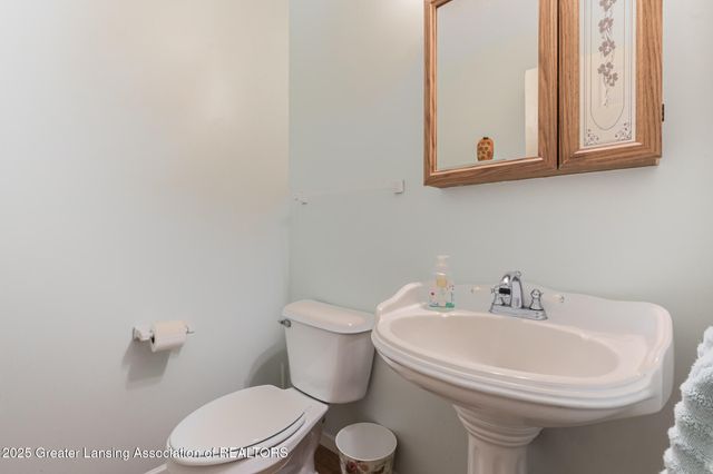 5525 N Williamston Road, Williamston, MI 48895