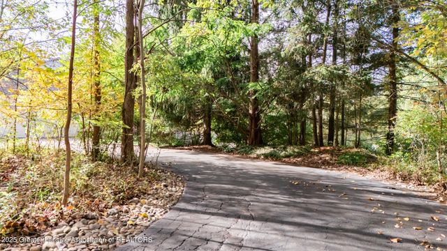 5525 N Williamston Road, Williamston, MI 48895