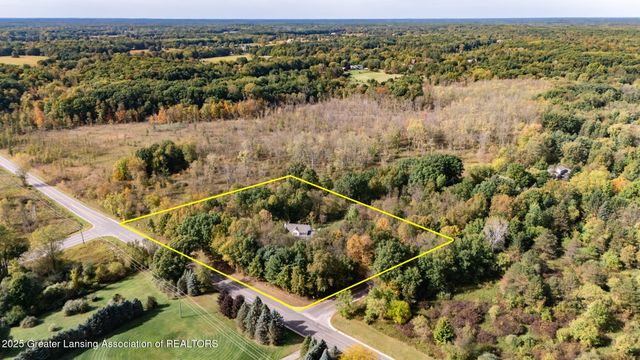 5525 N Williamston Road, Williamston, MI 48895