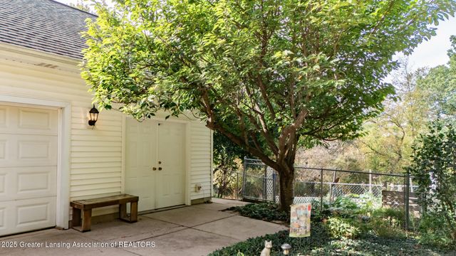 5525 N Williamston Road, Williamston, MI 48895