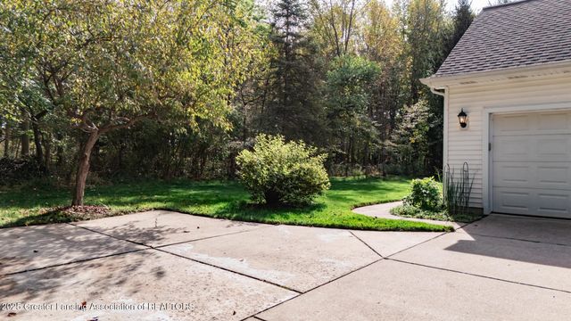 5525 N Williamston Road, Williamston, MI 48895