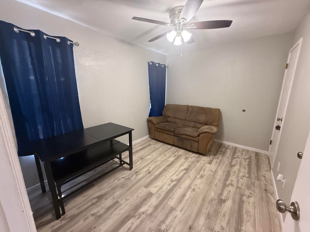 Image 13 of property listing at 3317 Ridgemar Drive, San Angelo, TX 76903