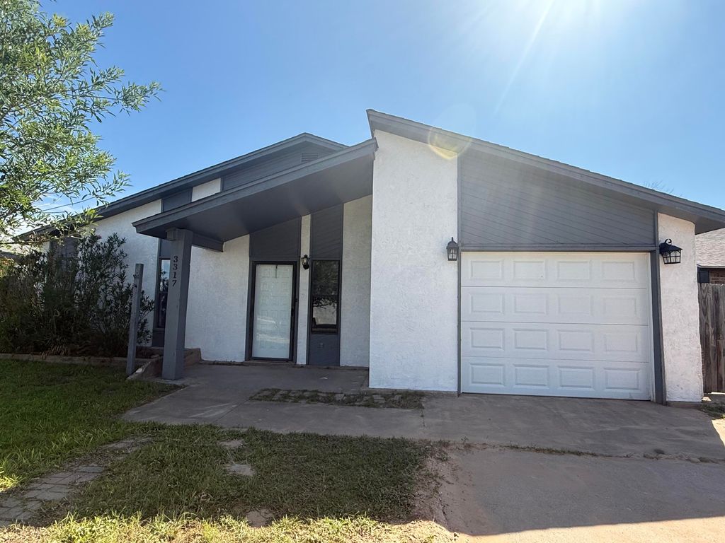 Image 3 of property listing at 3317 Ridgemar Drive, San Angelo, TX 76903