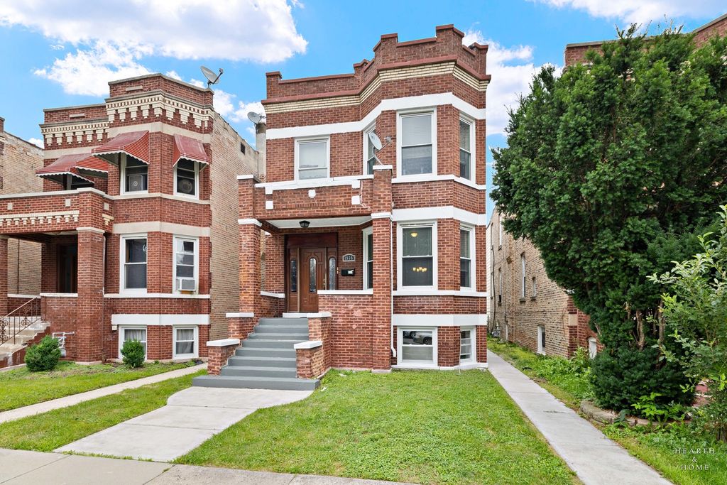 1935 Harvey Avenue, Berwyn, IL 60402