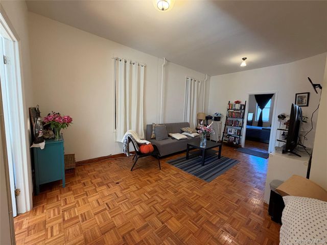 1833 27th Avenue, Astoria, NY 11102