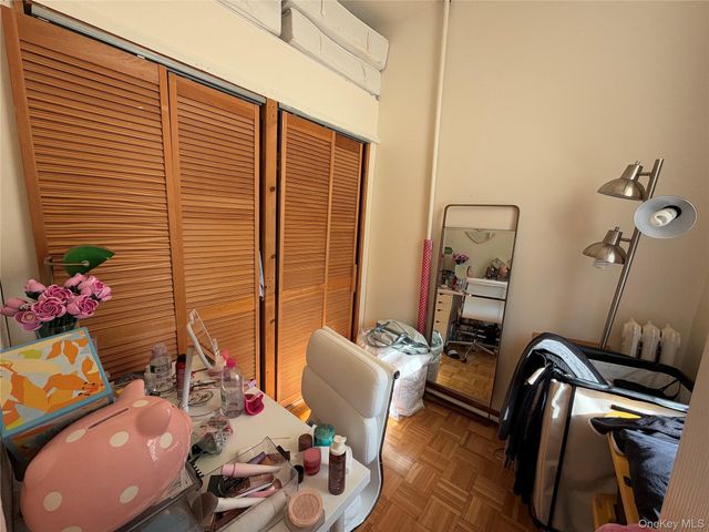1833 27th Avenue, Astoria, NY 11102
