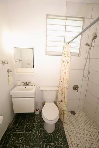 Calle 232 COUNTRY CLUB JF-34, Carolina, PR 00982