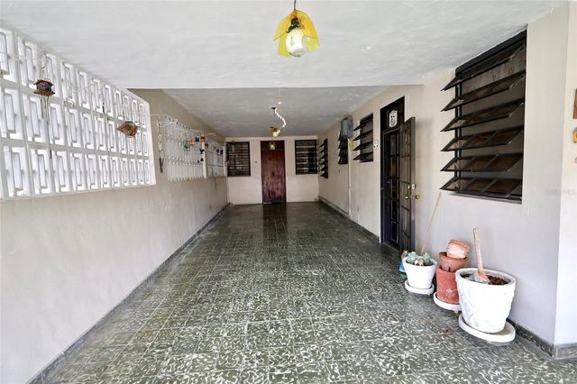 Calle 232 COUNTRY CLUB JF-34, Carolina, PR 00982