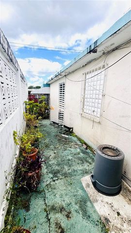 Calle 232 COUNTRY CLUB JF-34, Carolina, PR 00982