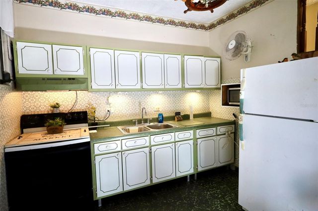 Calle 232 COUNTRY CLUB JF-34, Carolina, PR 00982