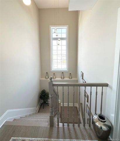 311 Marina Pointe Drive, East Rockaway, NY 11518