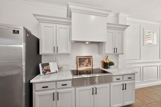 1736 N Holly Avenue, Clovis, CA 93619