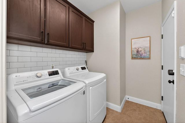 1736 N Holly Avenue, Clovis, CA 93619