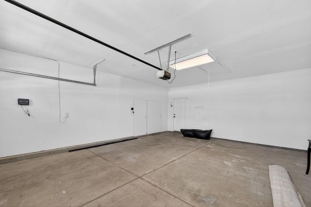 1736 N Holly Avenue, Clovis, CA 93619