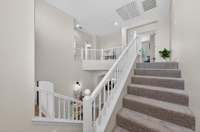 1736 N Holly Avenue, Clovis, CA 93619