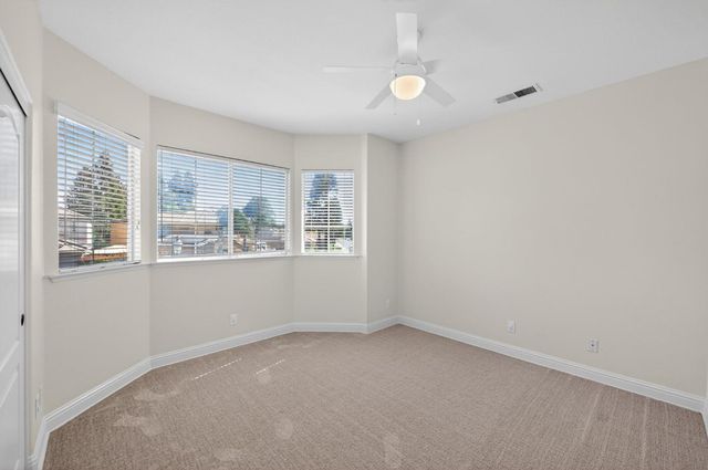 1736 N Holly Avenue, Clovis, CA 93619