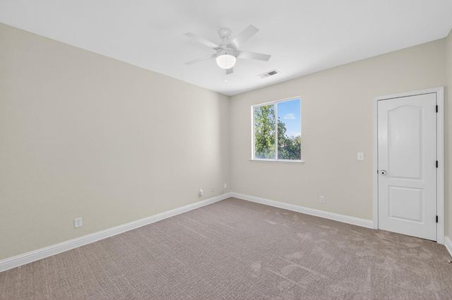 1736 N Holly Avenue, Clovis, CA 93619