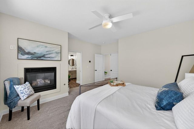 1736 N Holly Avenue, Clovis, CA 93619