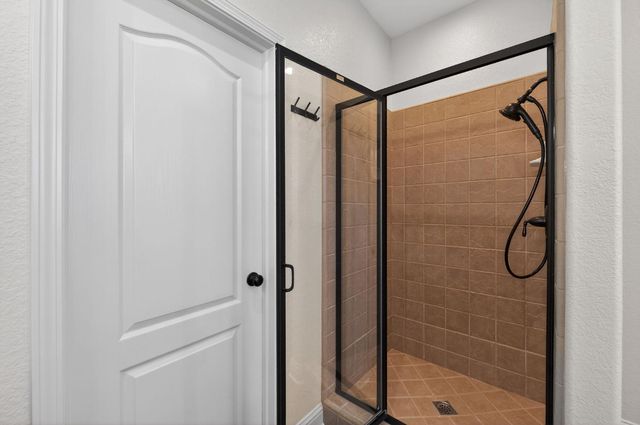 1736 N Holly Avenue, Clovis, CA 93619