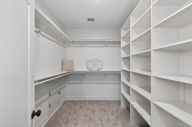 1736 N Holly Avenue, Clovis, CA 93619