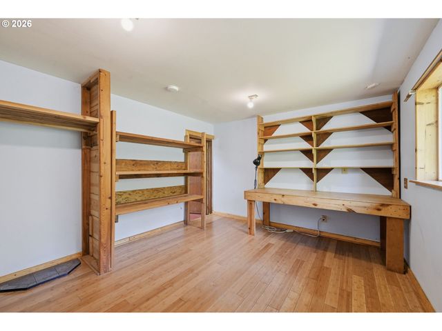4630 W HILLSIDE Dr, Eugene, OR 97405