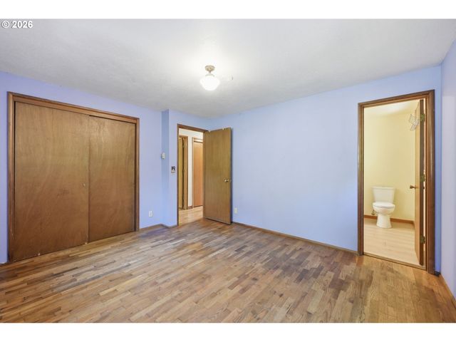 4630 W HILLSIDE Dr, Eugene, OR 97405
