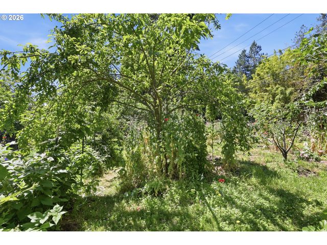 4630 W HILLSIDE Dr, Eugene, OR 97405