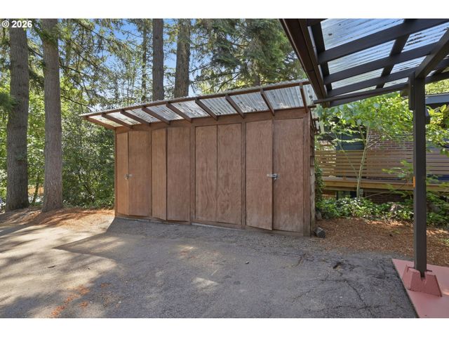 4630 W HILLSIDE Dr, Eugene, OR 97405