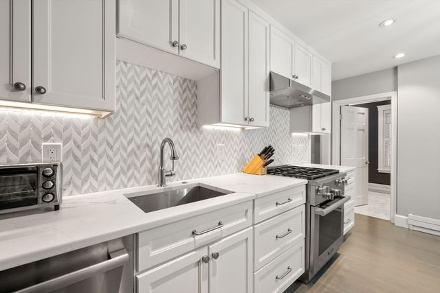 194 West Brookline Street 1, Boston, MA 02118