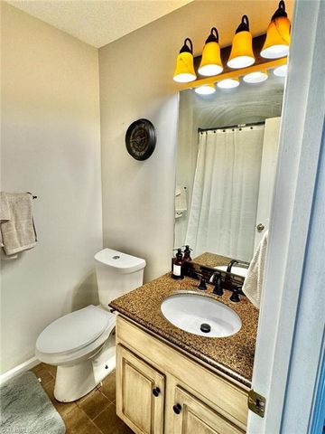 531 Ivy Glen Drive, Winston-salem, NC 27127