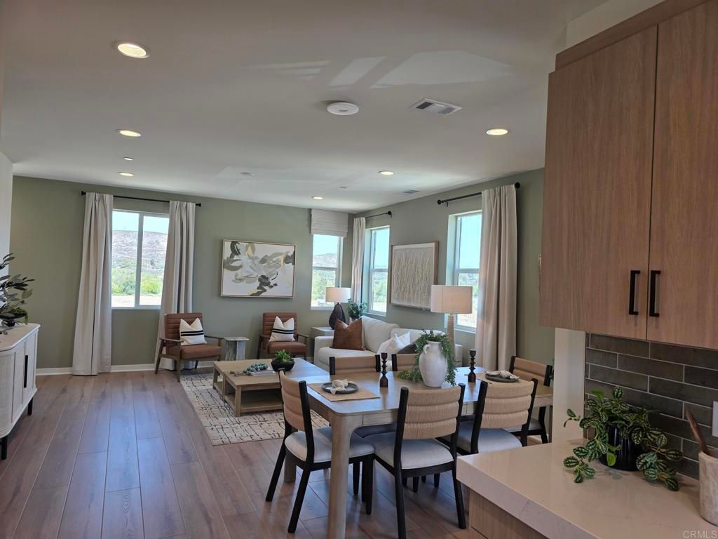 Image 2 of property listing at 7610 Quest Lane, Santee, CA 92071