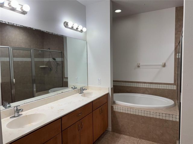 21007 SUNPOINT WAY 202, Lutz, FL 33558