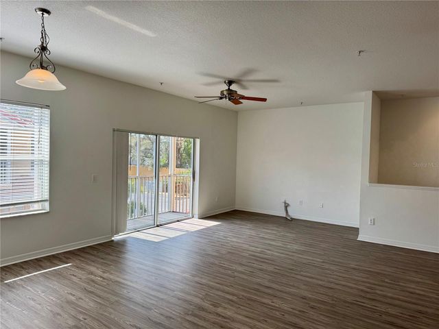 21007 SUNPOINT WAY 202, Lutz, FL 33558