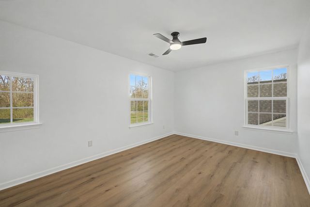 2815 Leatherwood Dr, Murfreesboro, TN 37128