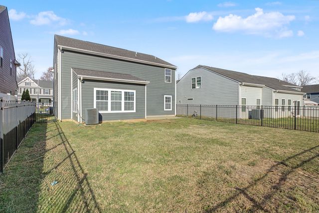 2815 Leatherwood Dr, Murfreesboro, TN 37128